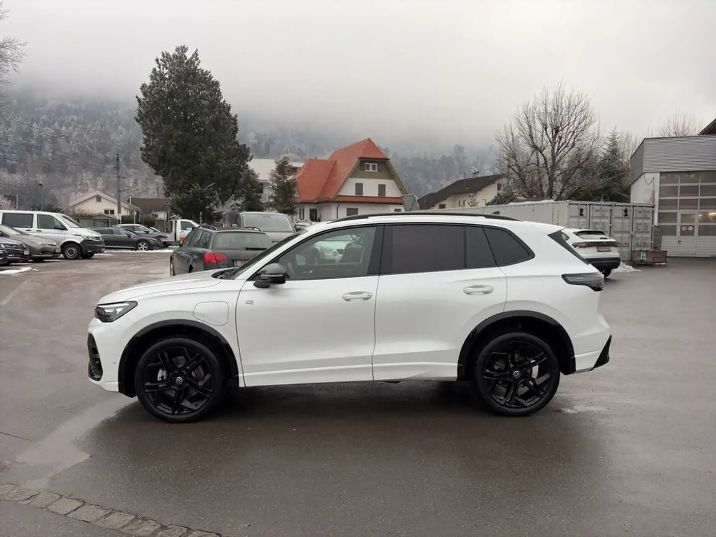 Volkswagen Tiguan Sport eHybrid 150kW ''HEADUP+PANO+MASSAGE'' Weiß - 2