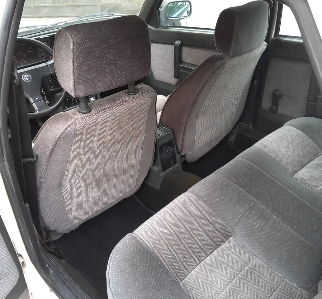 Alfa Romeo 75 2.0i TWIN SPARK, foto 8