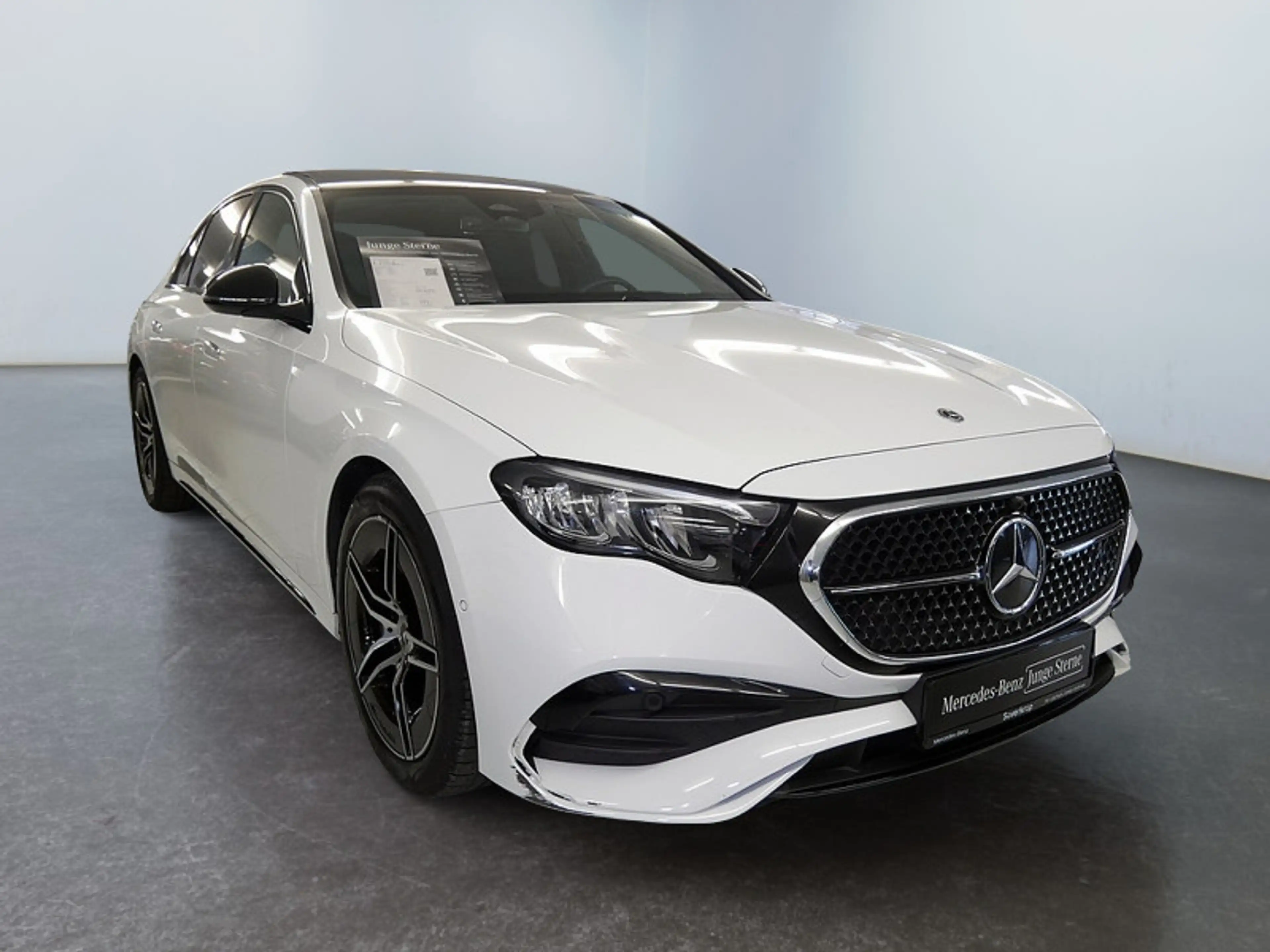 Mercedes-Benz E 220 d , AMG NIGHT DISTR KAMERA PANO SPUR PDC — photo 4