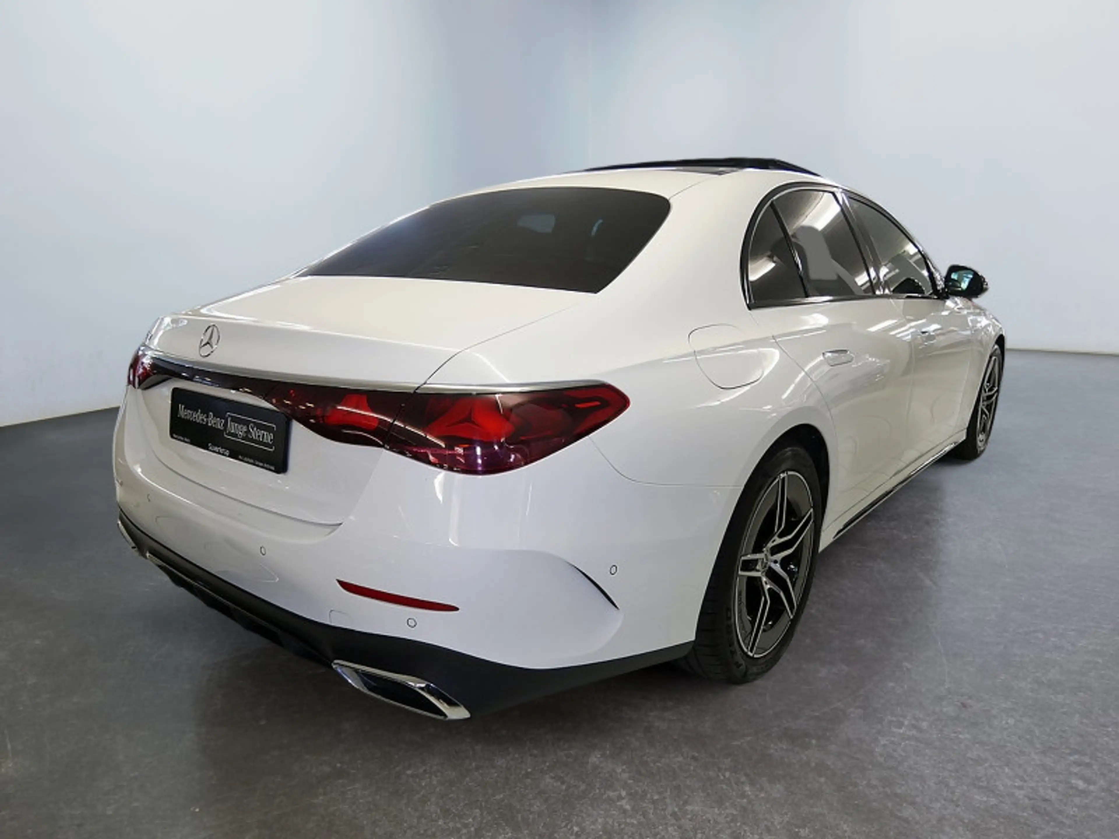 Mercedes-Benz E 220 d , AMG NIGHT DISTR KAMERA PANO SPUR PDC — photo 5