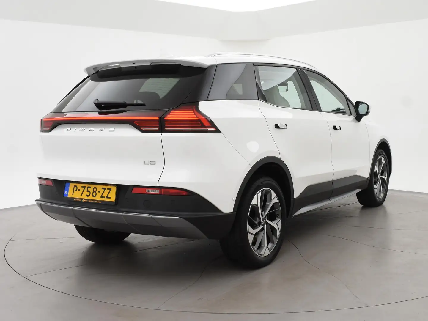 Aiways U5 63kWh SHOWROOM + 19 INCH LMV | ADAPTIVE CRUISE | L Weiß - 2