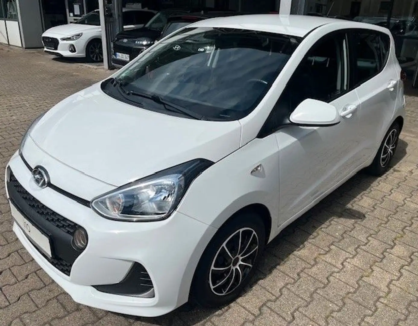 Hyundai i10 1.0  Trend Wit - 1