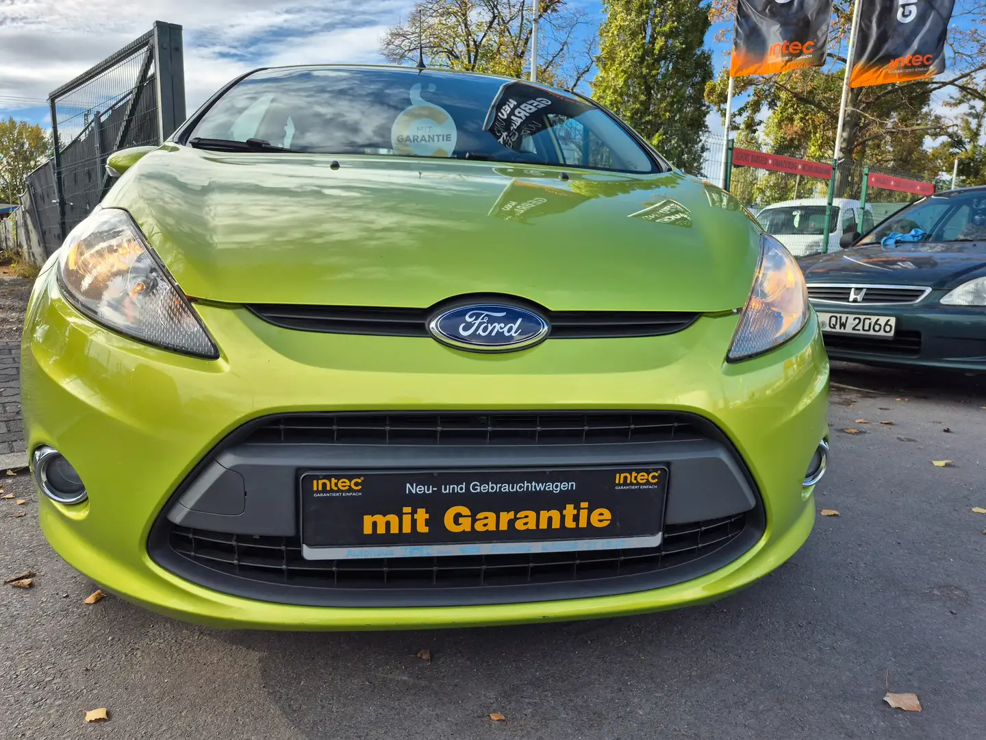 Ford Fiesta Champions Edition 1 Hand Garantie Automatik Grün - 2