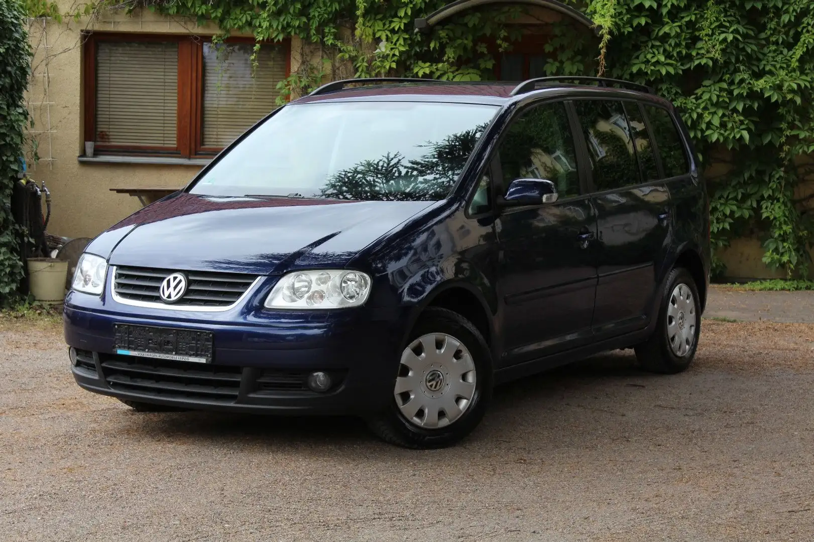 Volkswagen Touran 1.9 TDI 74kW Trendline*TÜV NEU*7-Sitzer* Blauw - 1