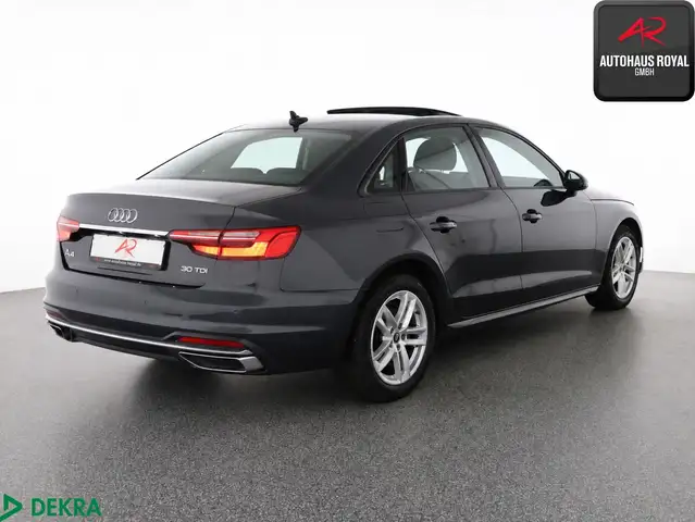Audi A4 view 4