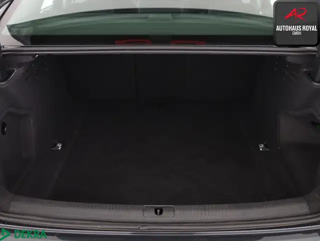 Audi A4 view 12