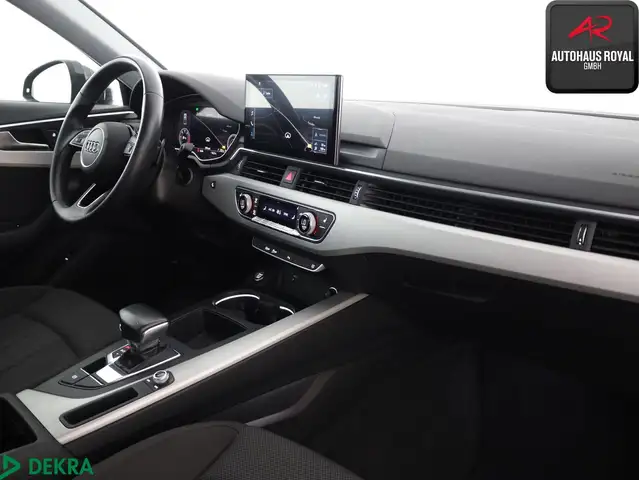 Audi A4 view 9
