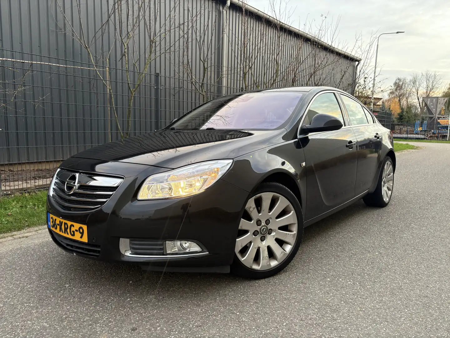 Opel Insignia 1.8 Cosmo / NAVI / CRUISE / AIRCO / 168dkm! NAP! Black - 1