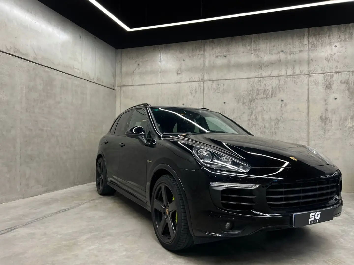 Porsche Cayenne S E-Hybrid Platinum Edition Negro - 1