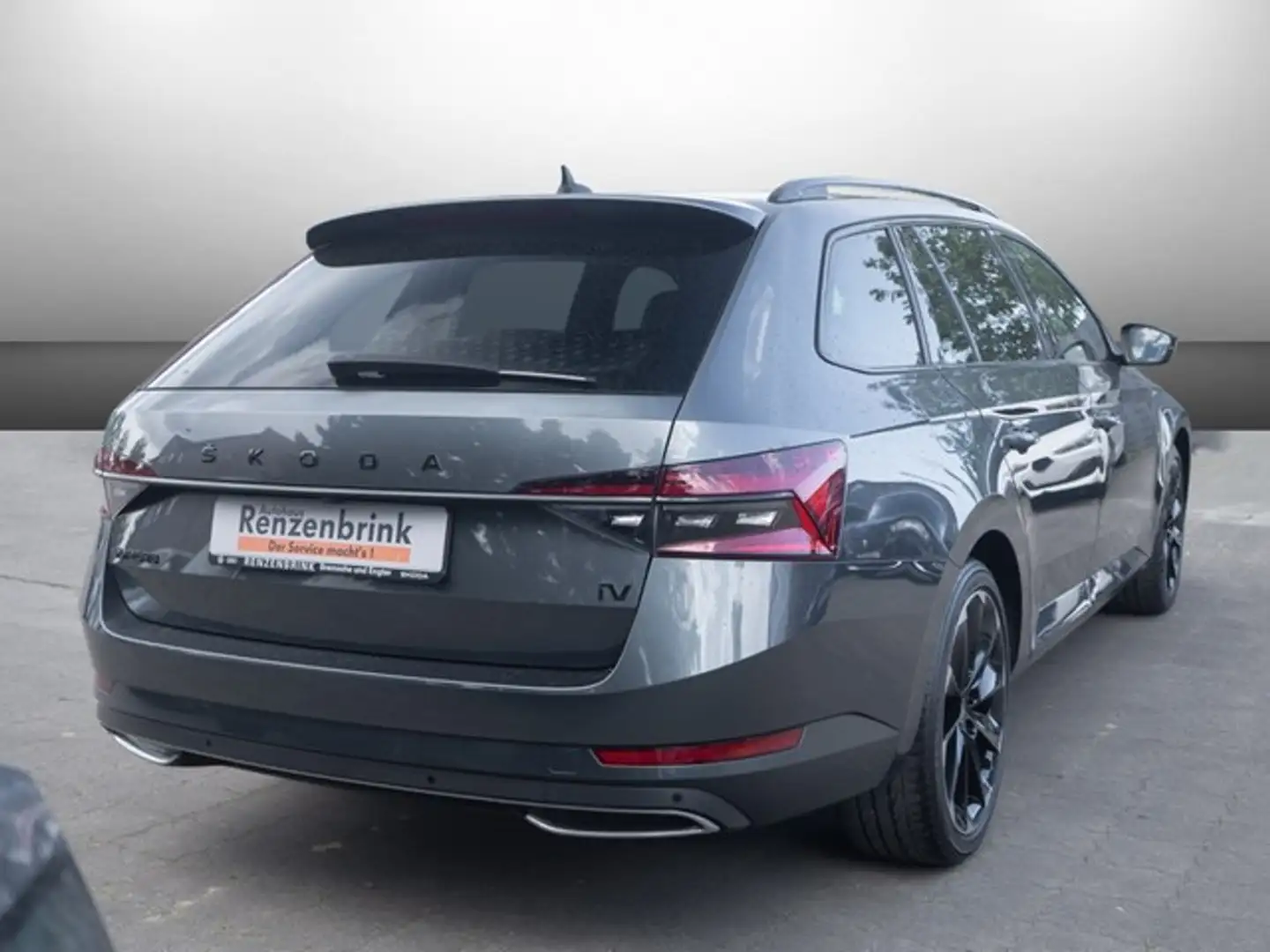 Skoda Superb Combi 1.4 iV Sportline AHK+PANO+DCC+360°+MATRIX Grau - 2