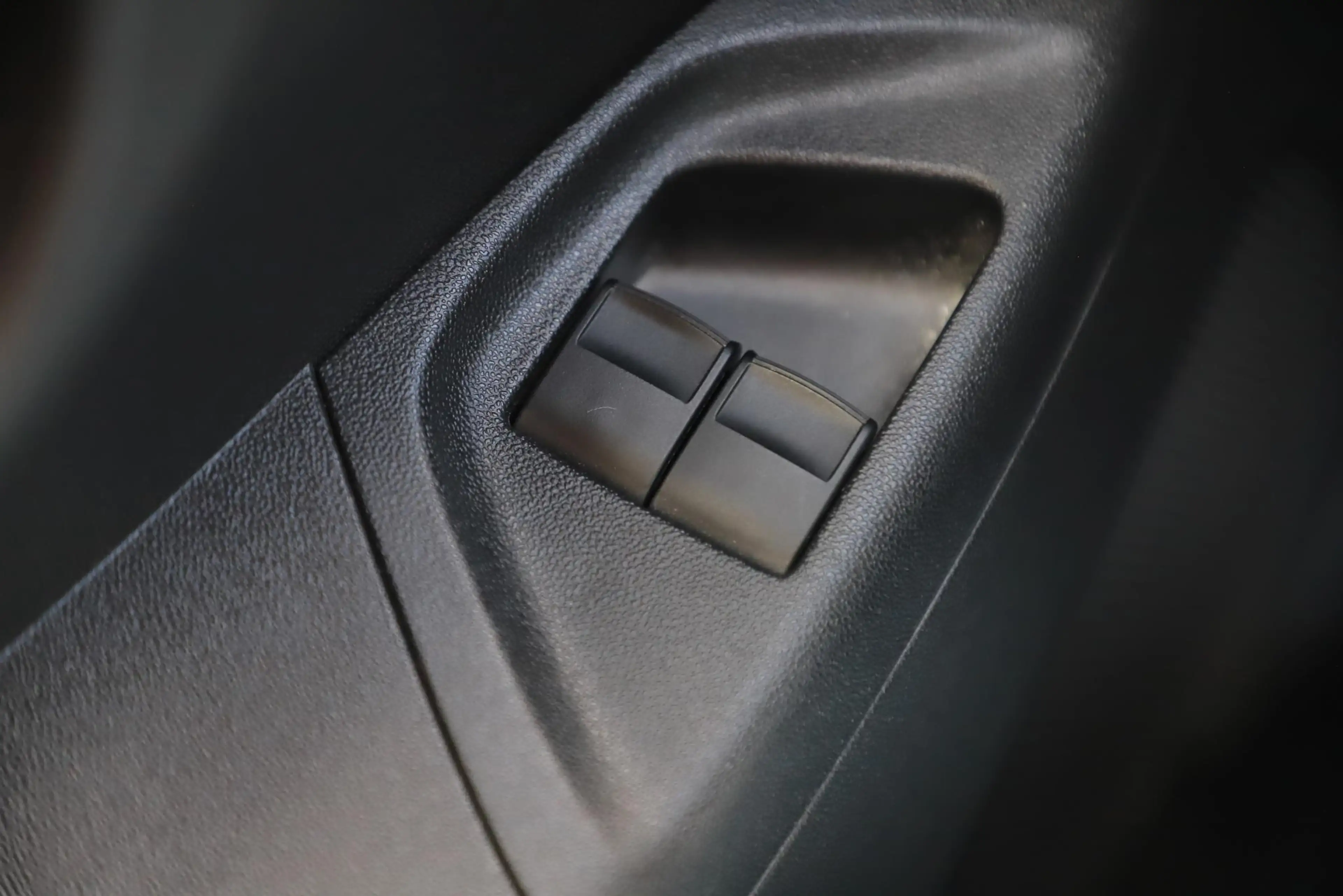 Peugeot 108 1.0 e-VTi Active Airco Radio Bluetooth Donkere Ram — photo 10