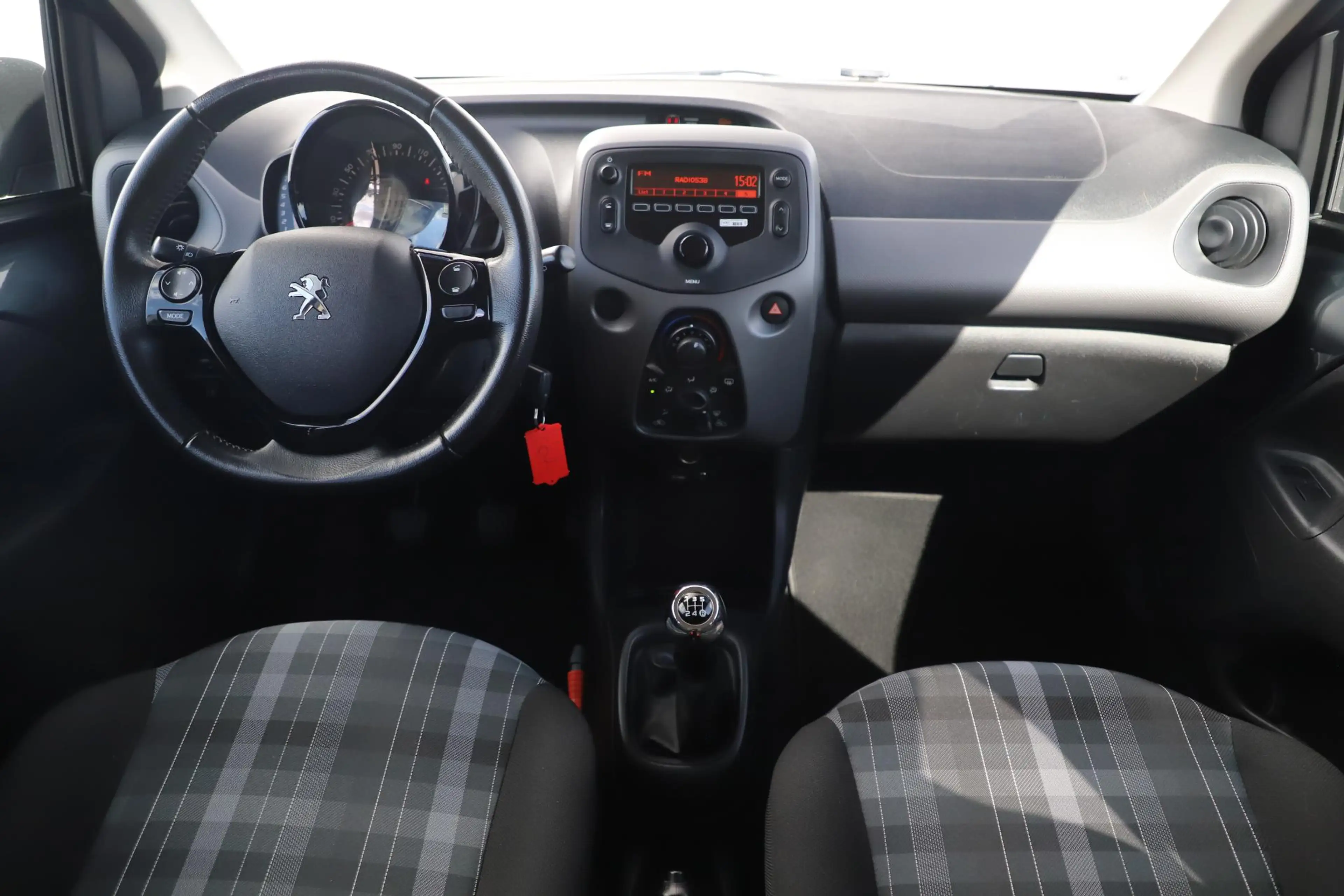 Peugeot 108 1.0 e-VTi Active Airco Radio Bluetooth Donkere Ram — photo 9