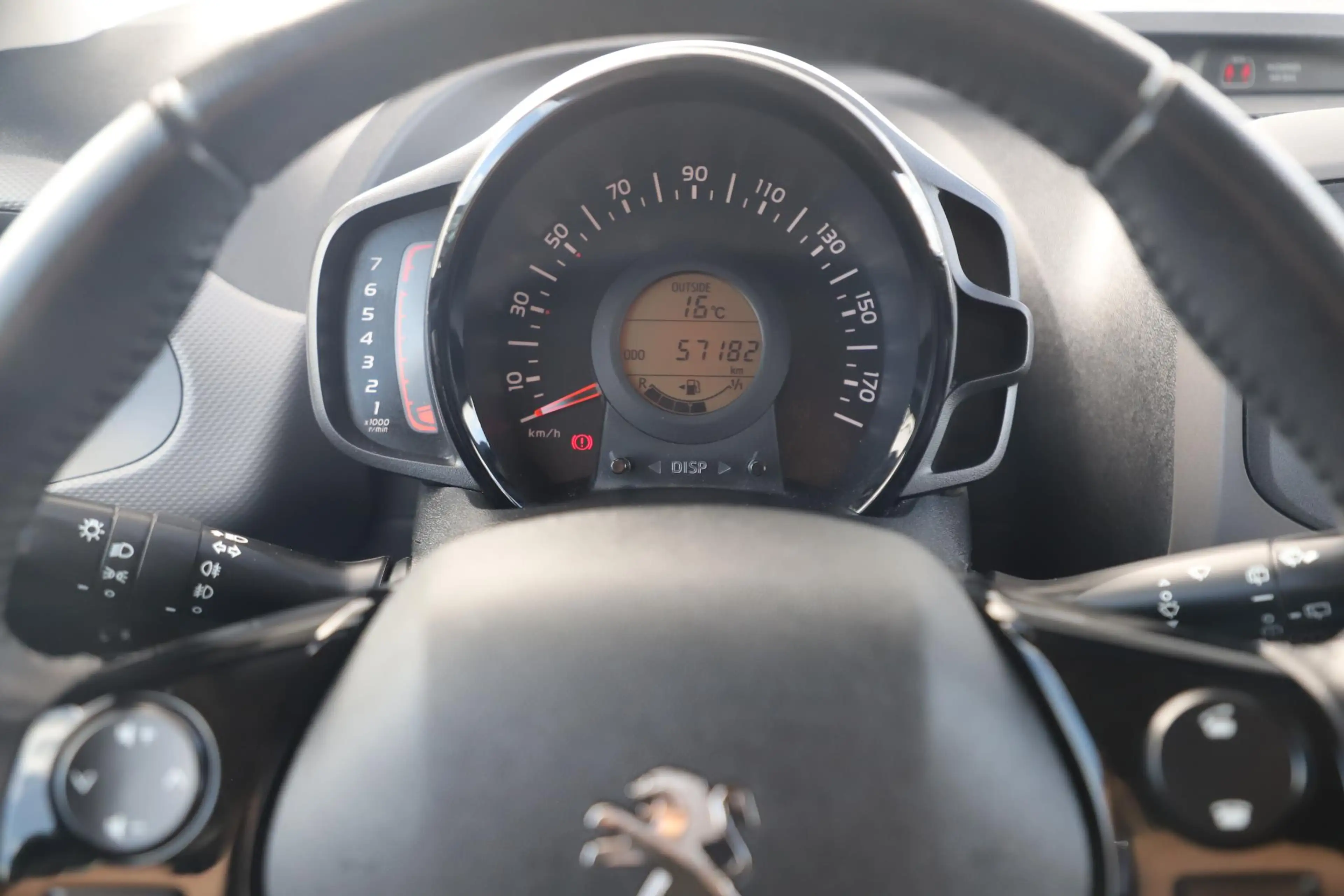 Peugeot 108 1.0 e-VTi Active Airco Radio Bluetooth Donkere Ram — photo 11