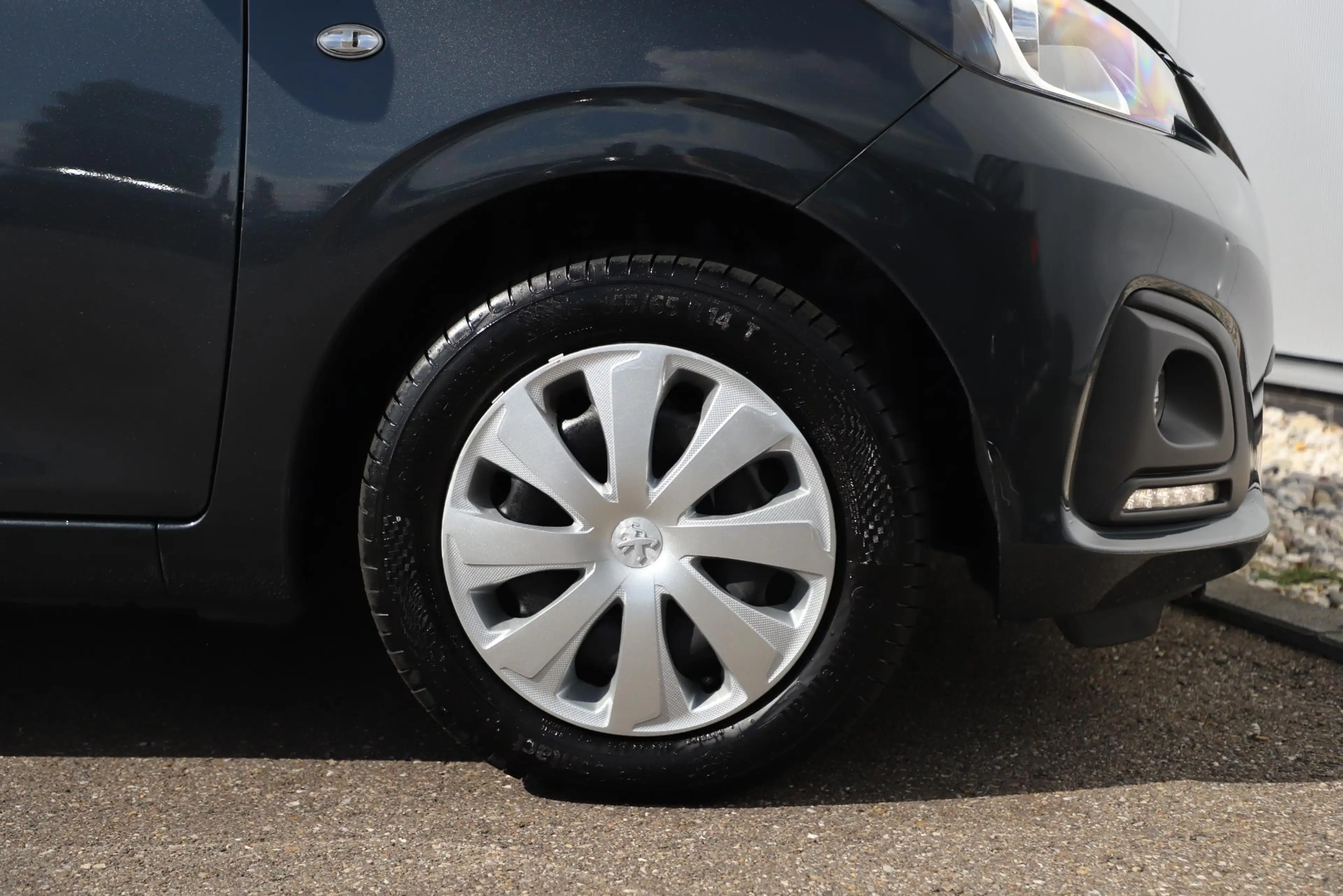 Peugeot 108 1.0 e-VTi Active Airco Radio Bluetooth Donkere Ram — photo 5