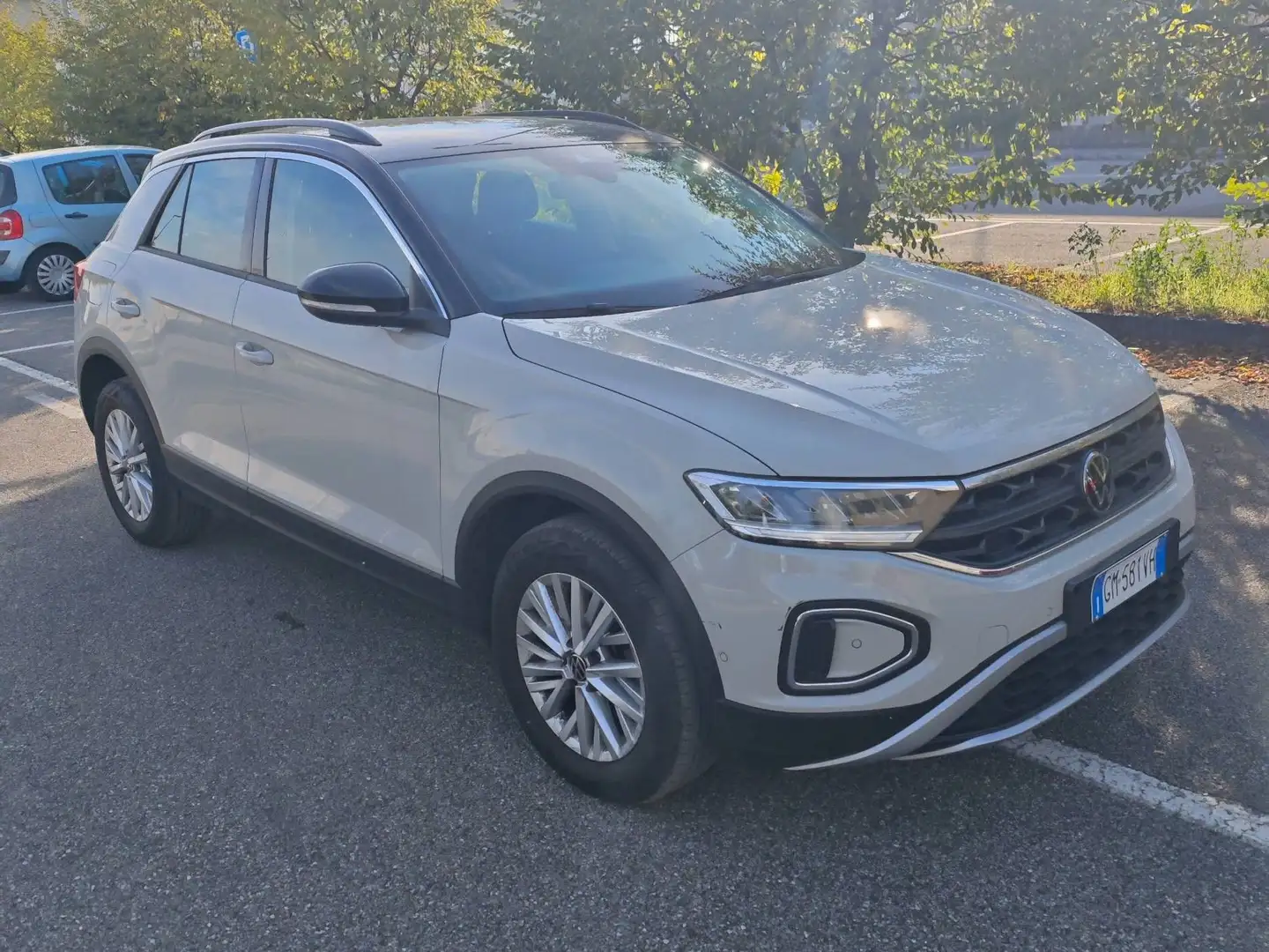 Volkswagen T-Roc 1.0 tsi life 110cv Beige - 2