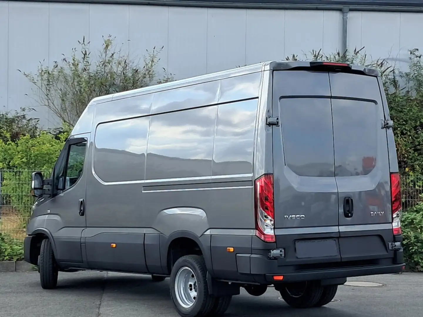 Iveco Daily Daily 35C21A8 Zwillingsräder - VOLL Grau - 2