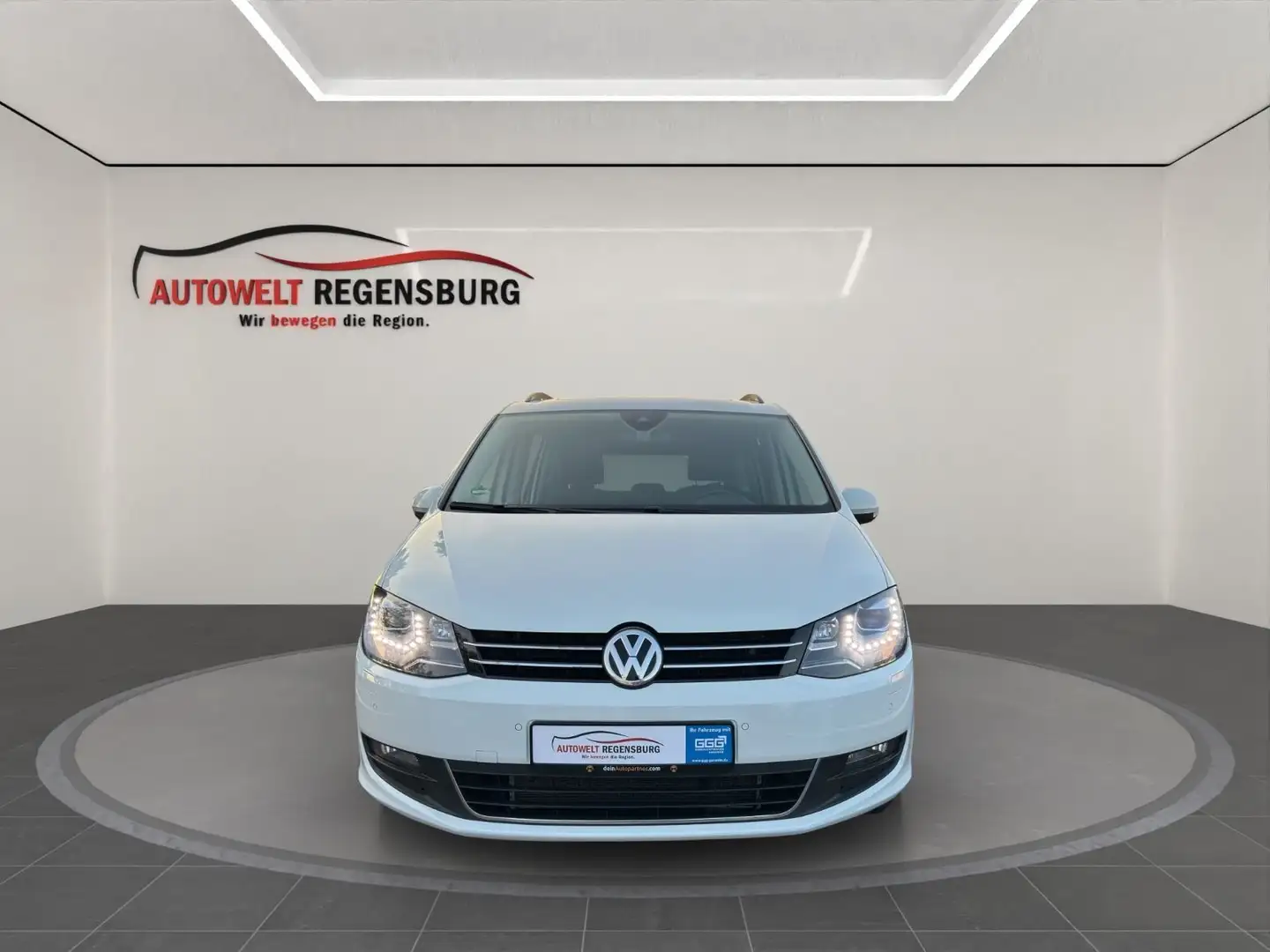 Volkswagen Sharan 1.5 TSI DSG XEN NAVI AHK 7SI RFK PANO ACC Weiß - 2