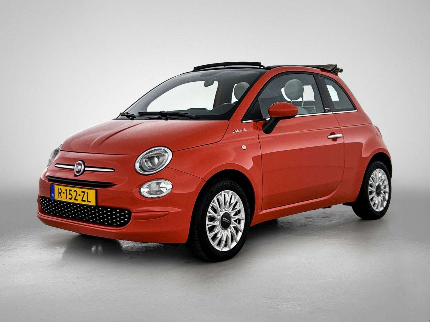 Fiat 500C nuo 244 €/ mėn Benzinas 2022m. Kabrioletas Mechaninė