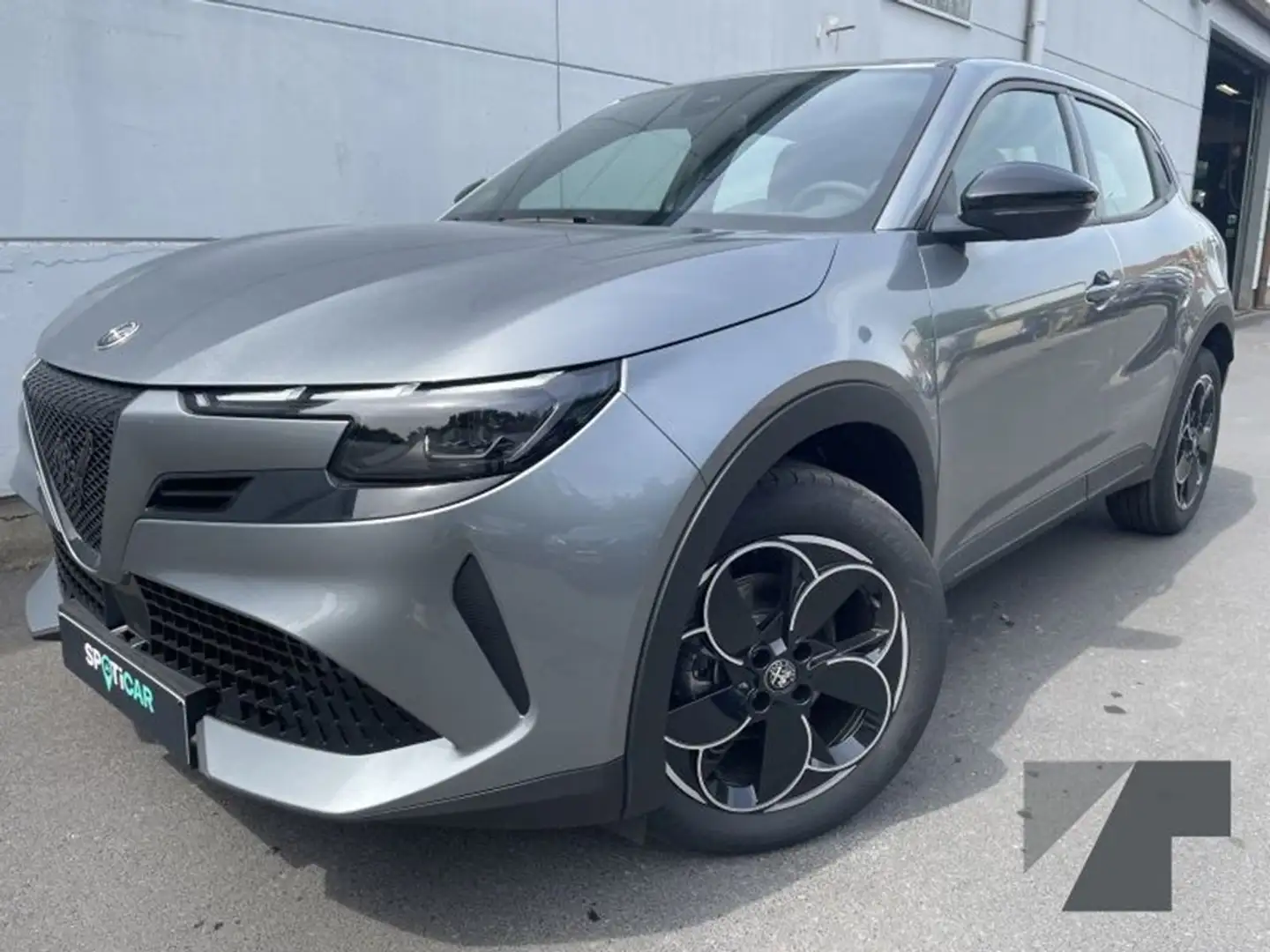 Alfa Romeo Junior Ibrida Hybrid 136 eDCT6 Gris - 1
