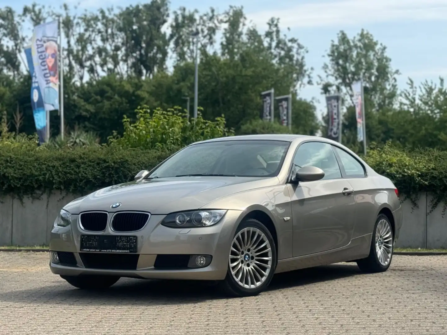 BMW 320 Baureihe 3 Coupe 320i*AUTOMAT.*PDC*SHZ*TÜV* - 1