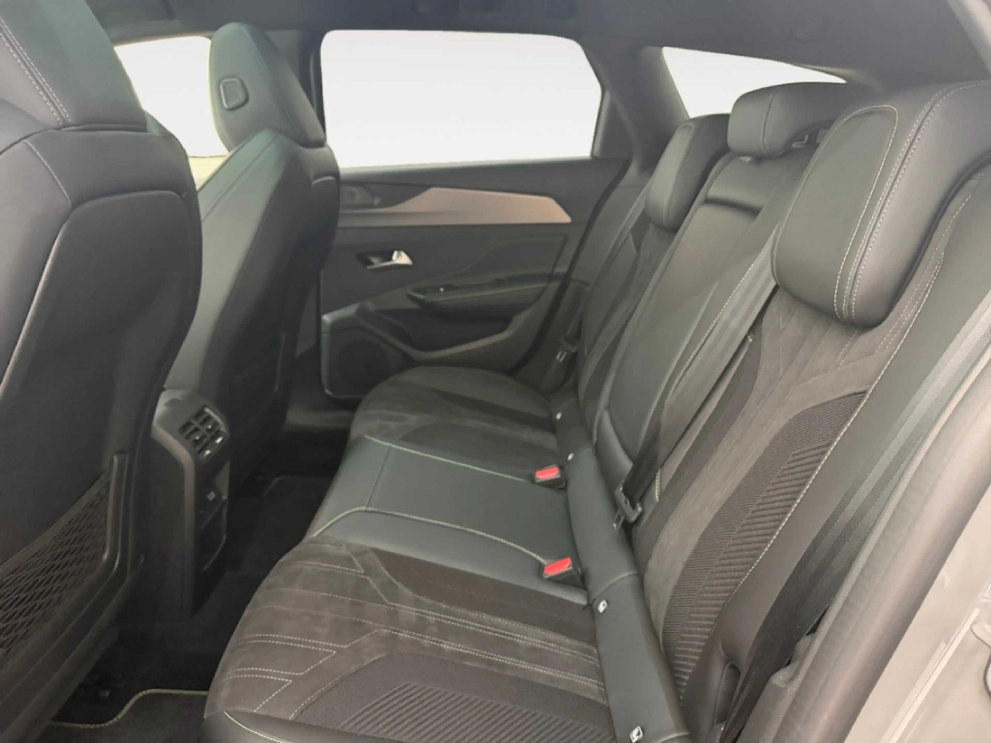 Peugeot 308 SW GT AUTOMATIK ALLWETTER NAV LED PANODACH DIG-DIS — photo 12