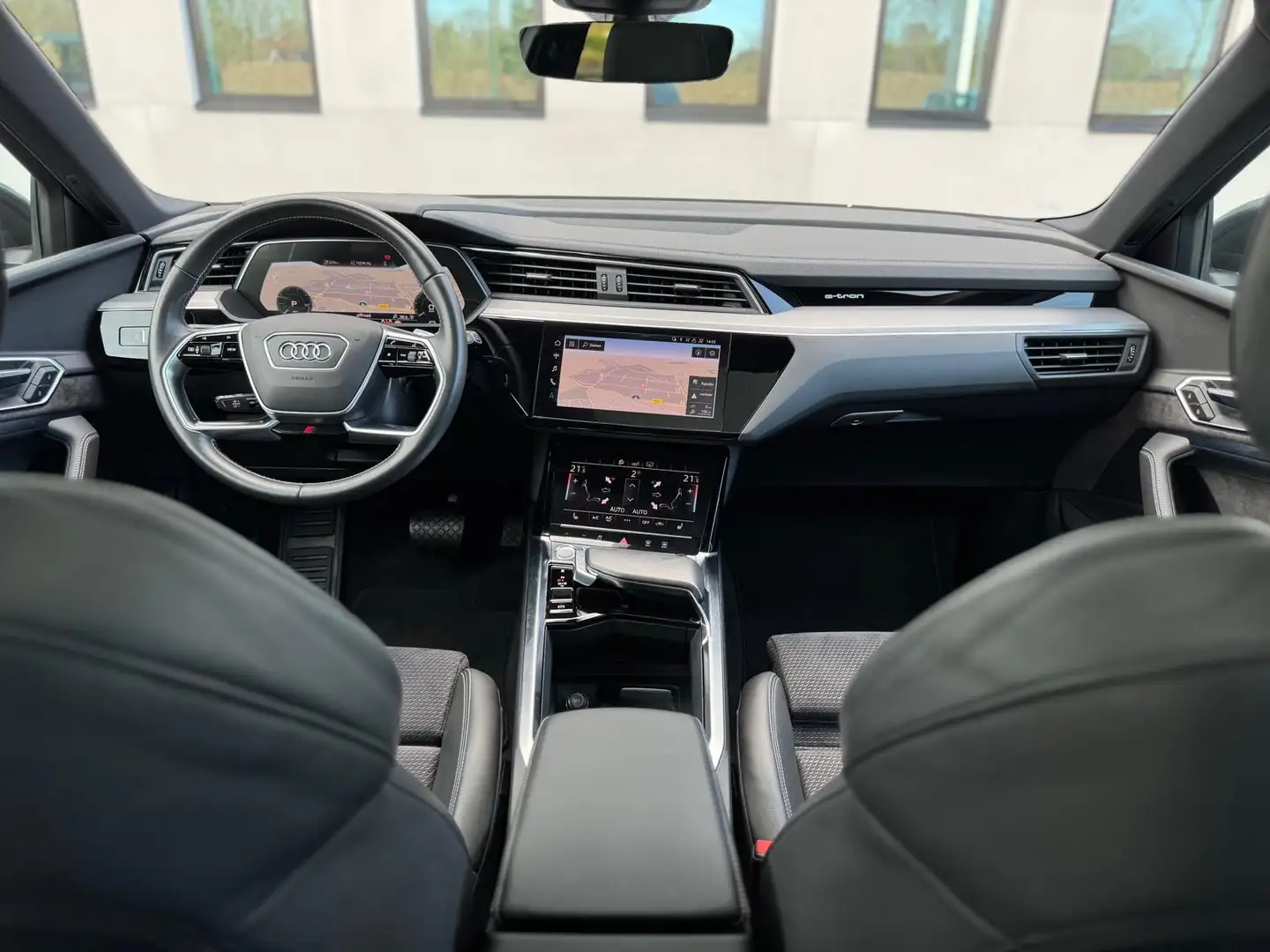 Audi e-tron E-tron quattro Launch edition Black 2x S - LINE, p Gris - 2