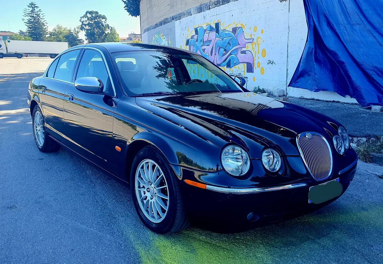 Jaguar Sovereign
