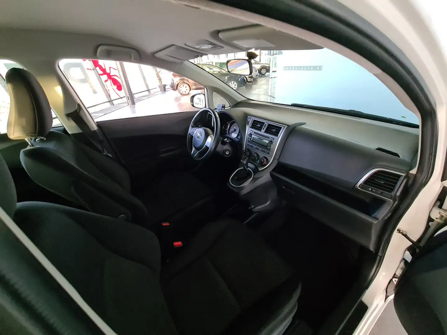 Toyota Verso-S 1.3 VVT-i Comfort Plus /Radio/Elektrische ramen vo Alb - 2