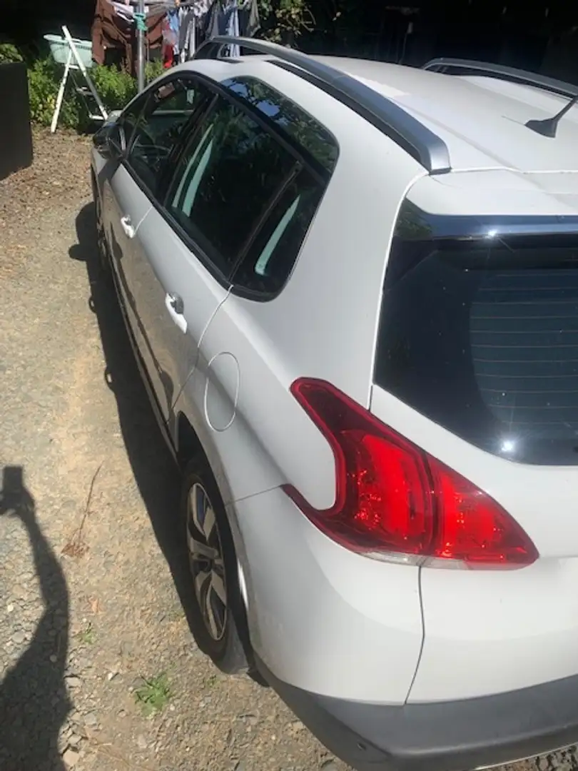 Peugeot 2008 2008 PureTech 110 Stop Weiß - 2