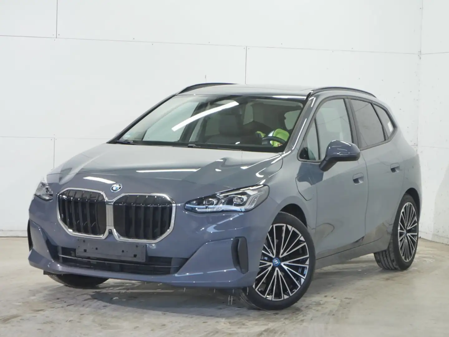BMW 214 225e Active Tourer Steptronic DCT xDrive Head-Up Grau - 2