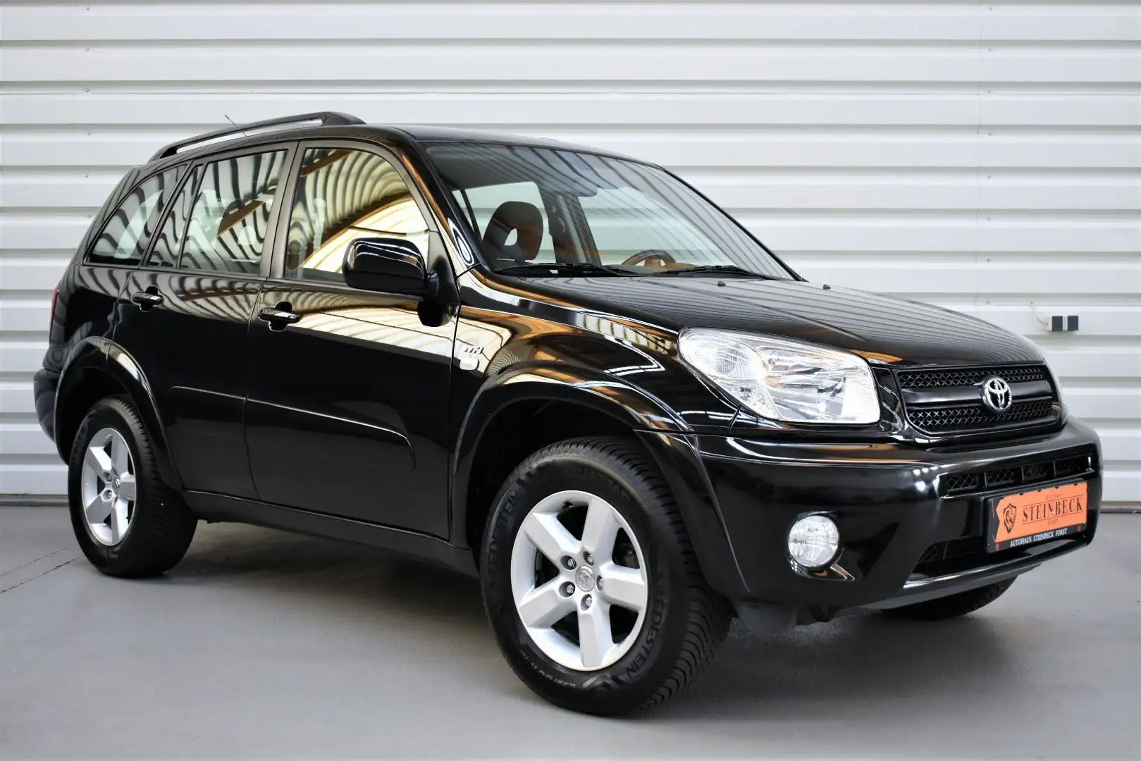 Toyota RAV 4 4 2.0 Sol+Automatik+Klimautom.+PDC+70.800KM Schwarz - 1