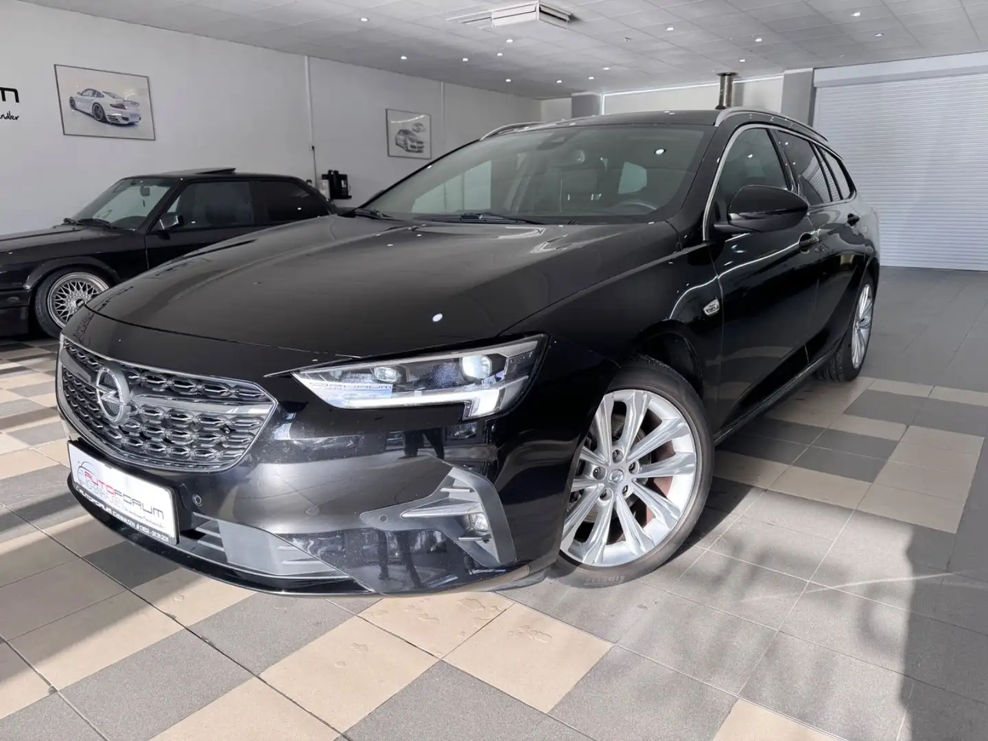 Opel Insignia B ST Business Elegance 4x4 Schwarz - 1