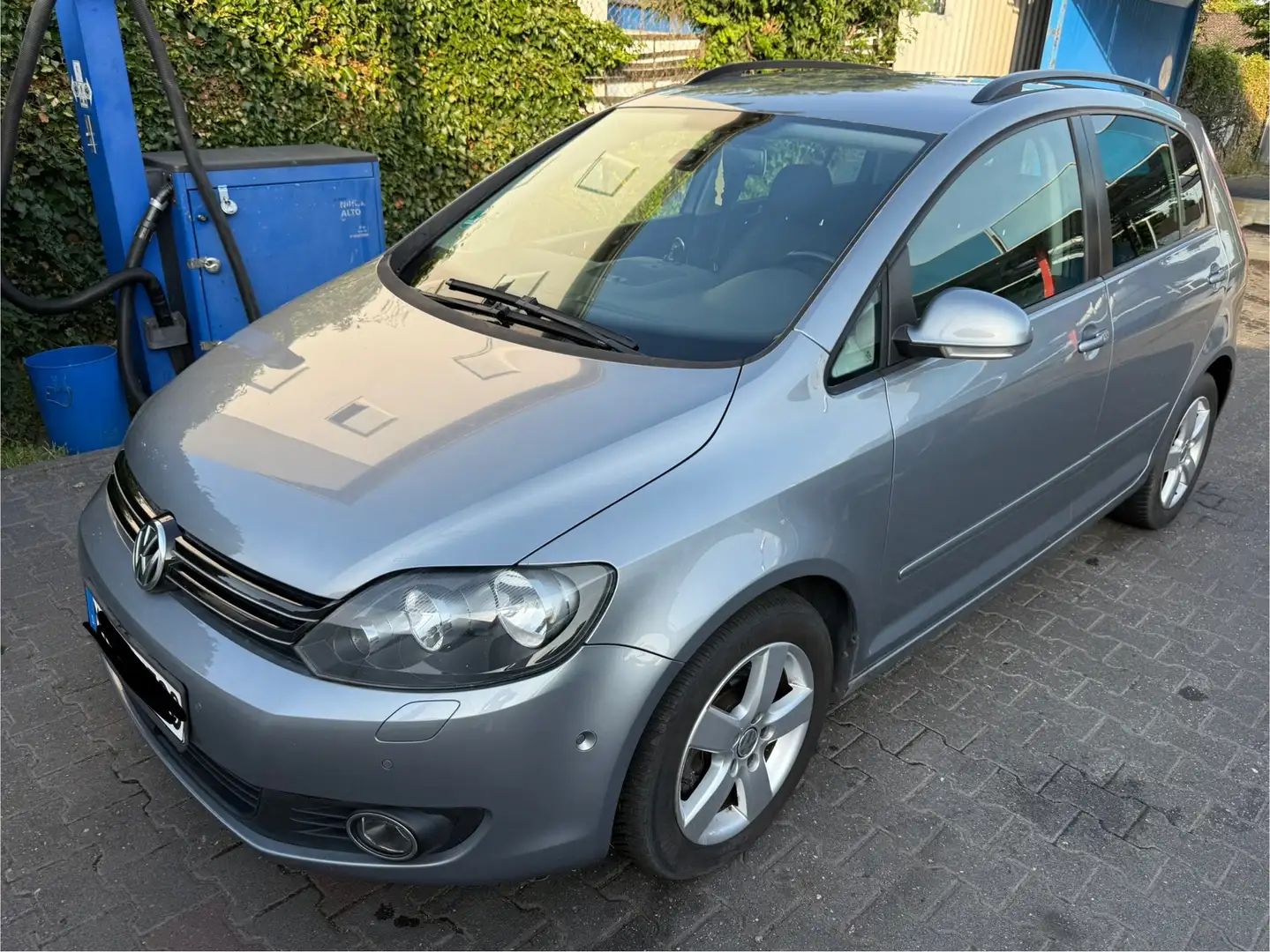Volkswagen Golf Plus 1.6 TDI DPF Team PDC ALU KLIMA SITZHZG - 1