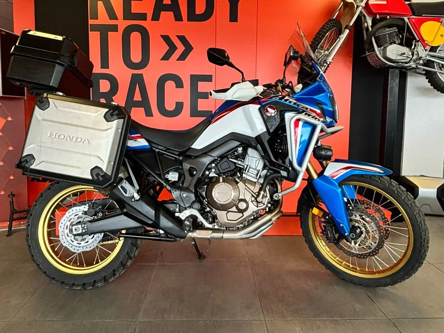 Honda CRF 1000 A Modrá - 1