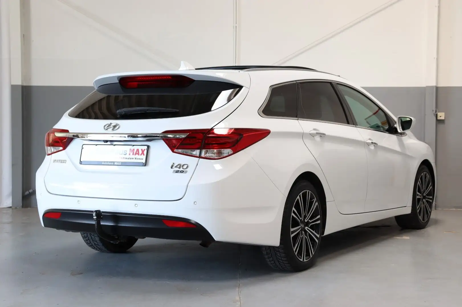 Hyundai i40 cw Premium~VOLL~Pano~SZH/BL~Navi~Memory~Kam Biały - 2