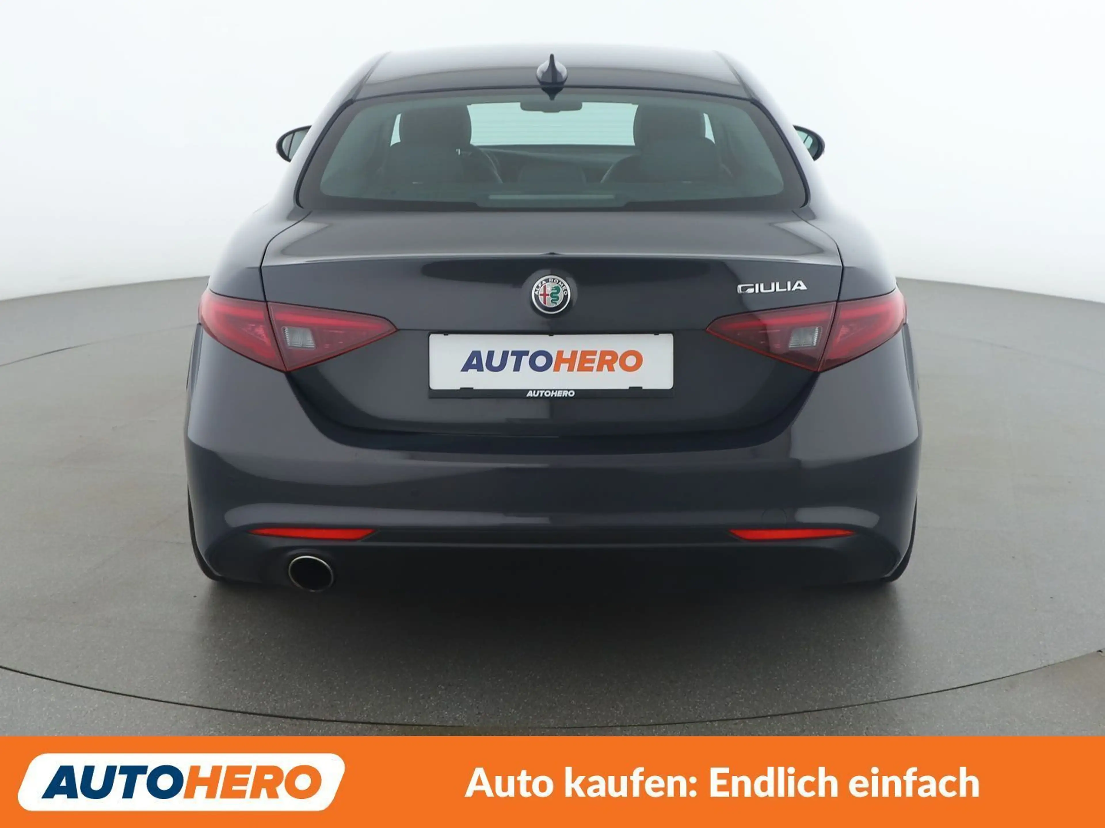 Alfa Romeo Giulia 2.0 Turbo Super — photo 5
