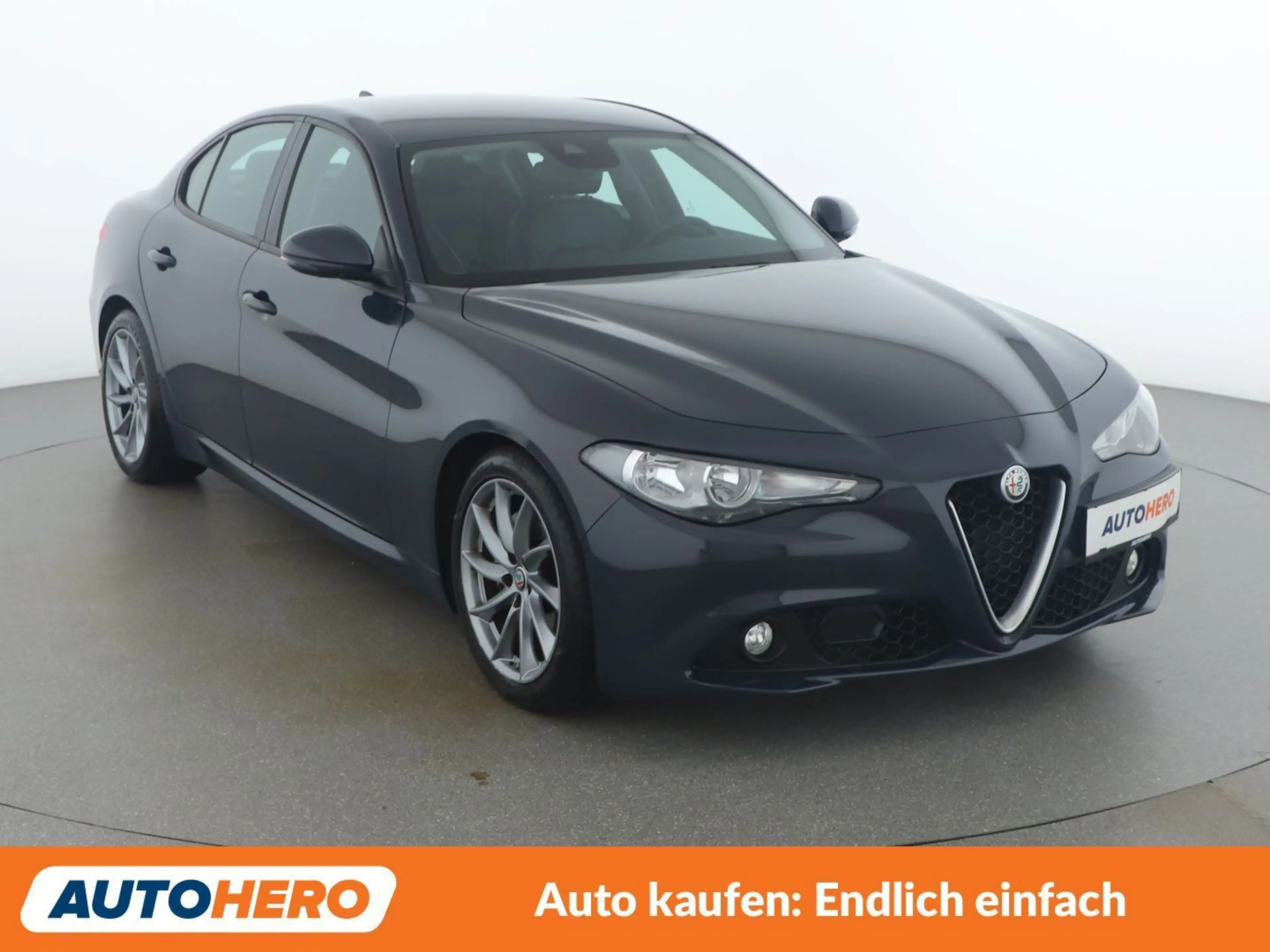 Alfa Romeo Giulia 2.0 Turbo Super — photo 8