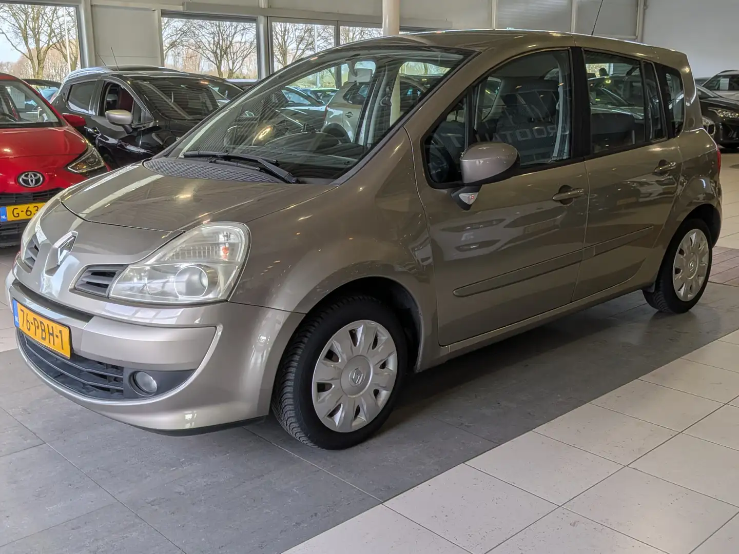 Renault Grand Modus 1.2-16V Dynamique Airco, Cruise Control, Trekhaak, Beige - 2