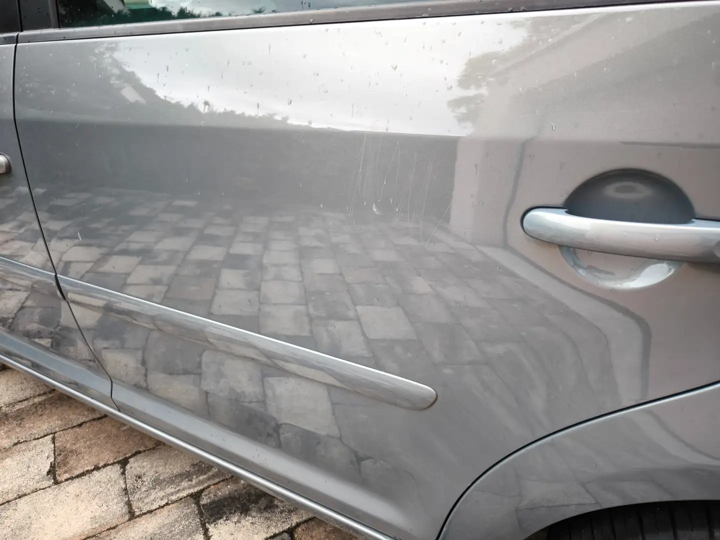 Volkswagen Touran Touran Diesel 2.0 TDI DPF DSG Highline Szürke - 2