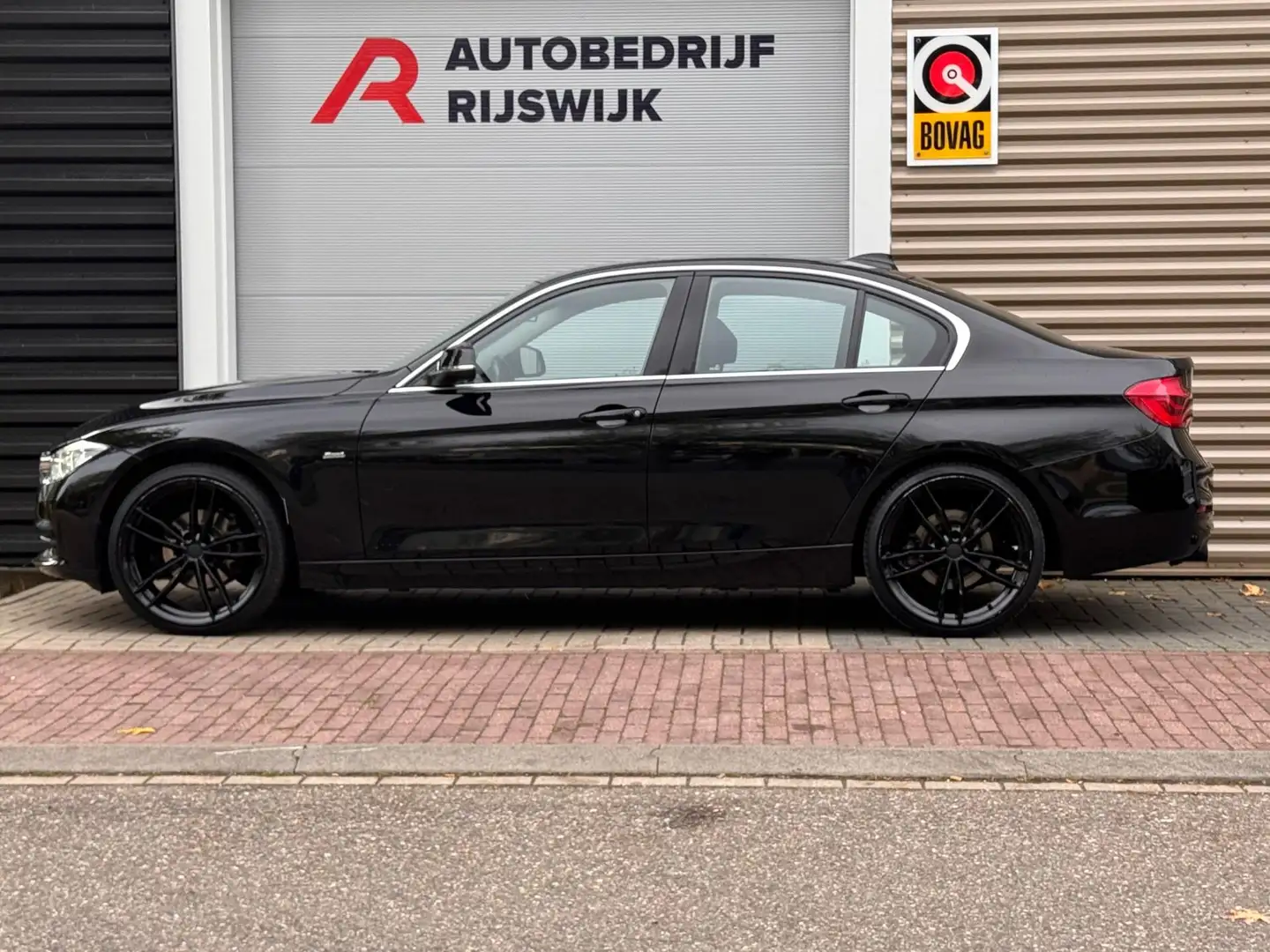 BMW 318 3-serie 318i Executive Navi/Xenon Noir - 2