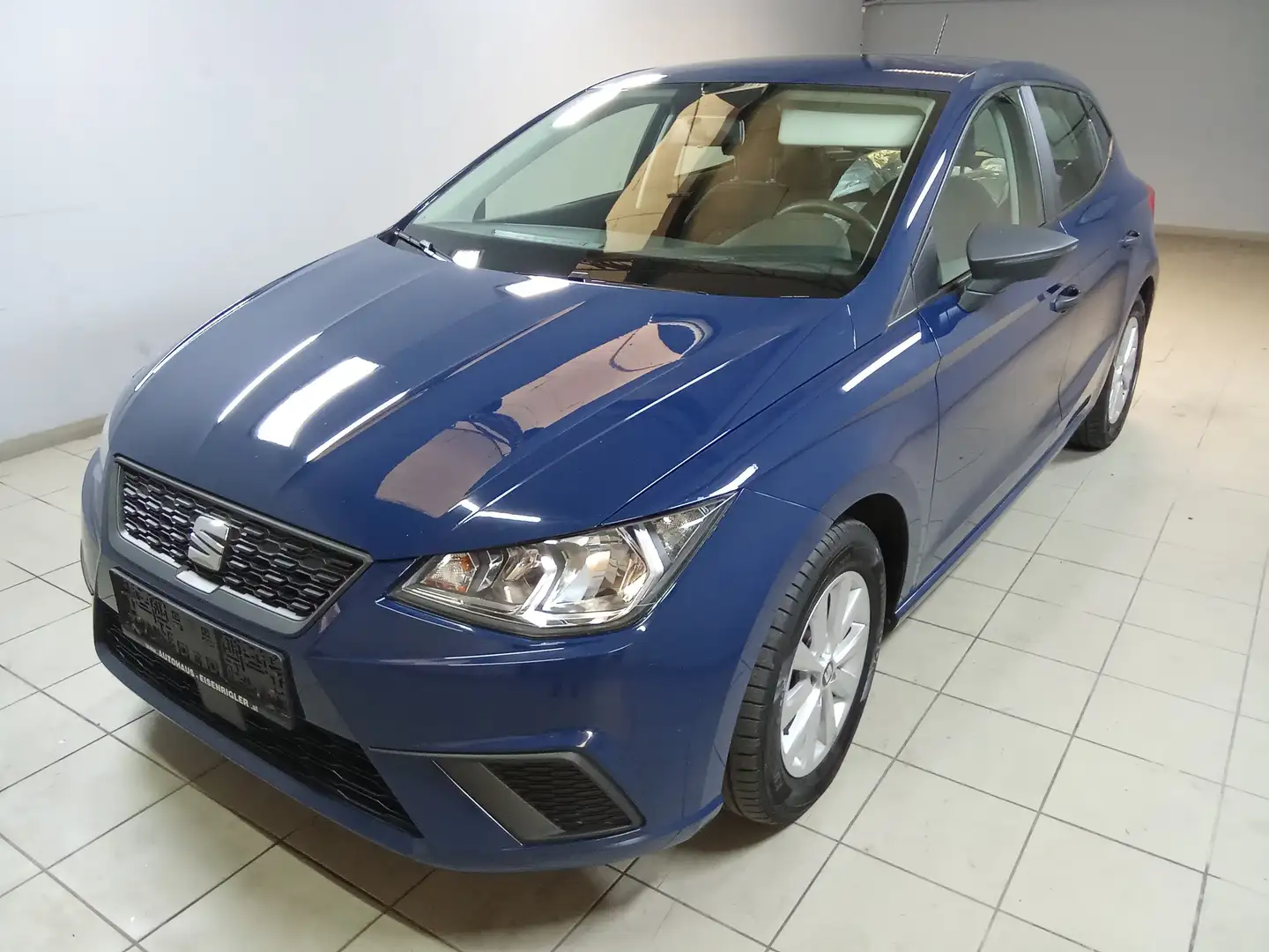 SEAT Ibiza Reference Blau - 1