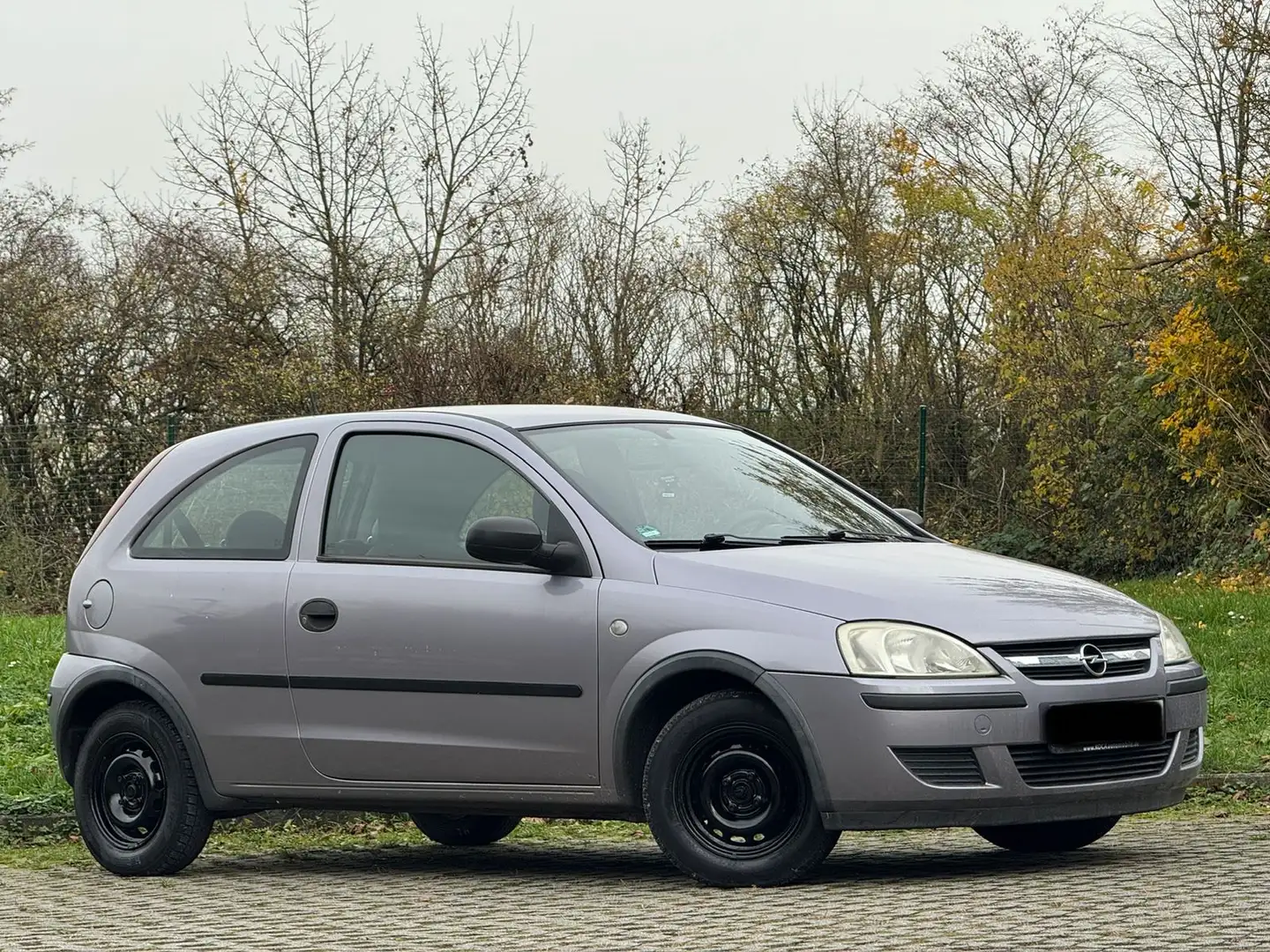 Opel Corsa Corsa  3-Türer 1.0 12V Enjoy guer Zustand Tüv Ne Grau - 2