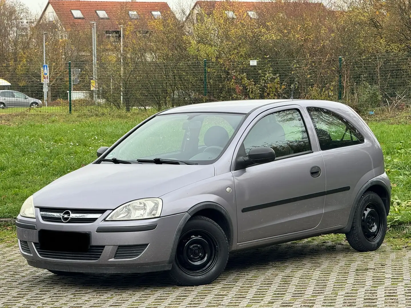 Opel Corsa Corsa  3-Türer 1.0 12V Enjoy guer Zustand Tüv Ne Grau - 1