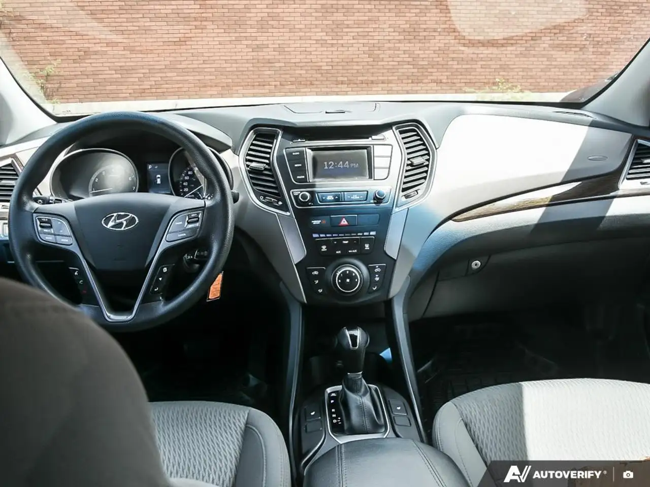 Hyundai SANTA FE снимка Hyundai SANTA FE