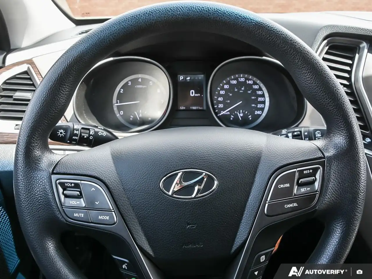 Hyundai SANTA FE снимка Hyundai SANTA FE