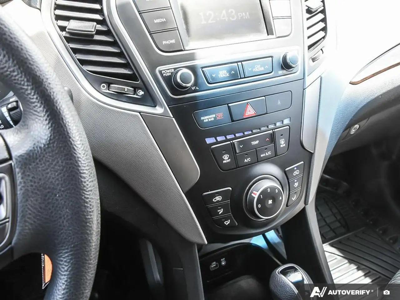 Hyundai SANTA FE снимка Hyundai SANTA FE