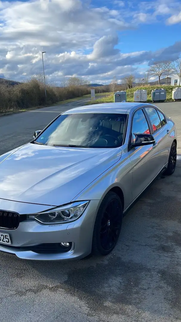 BMW 320 320d Aut. Blue Performance Luxury Line Silber - 1