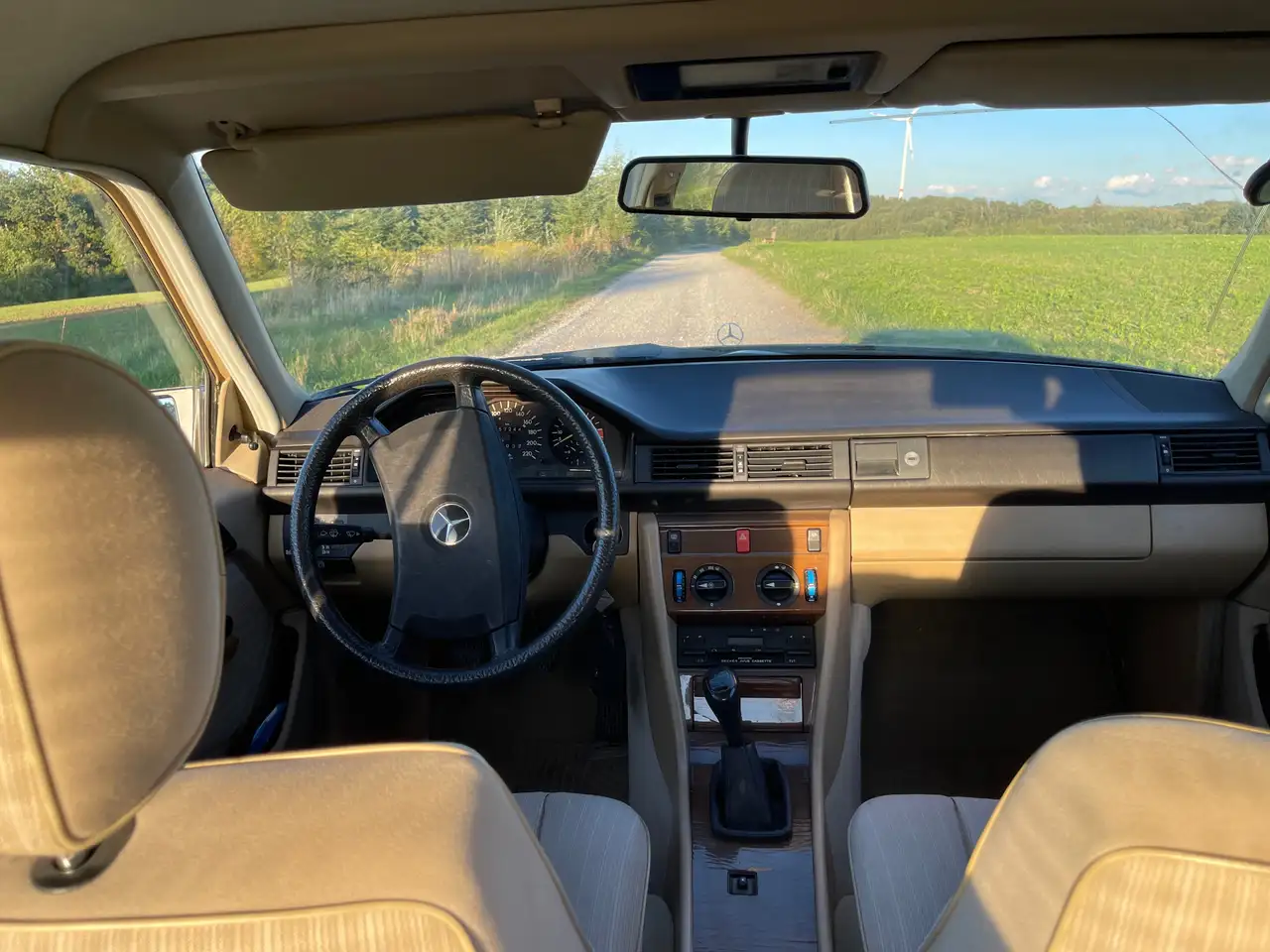Mercedes-Benz Baureihe 124 E-Klasse, foto 6