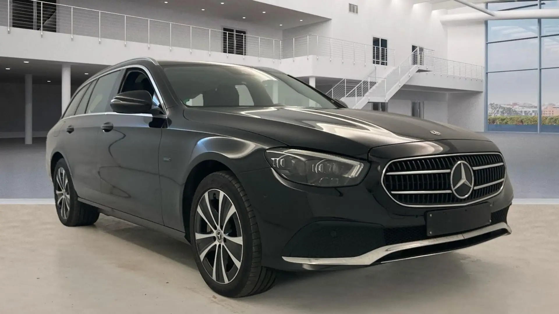 Mercedes-Benz E 300 E300 de 4Matic /Glasdach / Multibeam LED /KAMERA Schwarz - 2