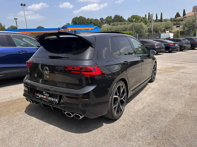 Volkswagen Golf view 4